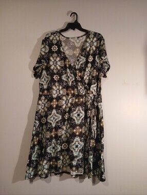 Just Be Womans Wrap Dress. Size 3X.